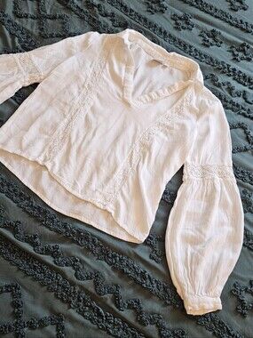 Jacqueline De Yong Boho White Lace-Trim V-Neck Blouse